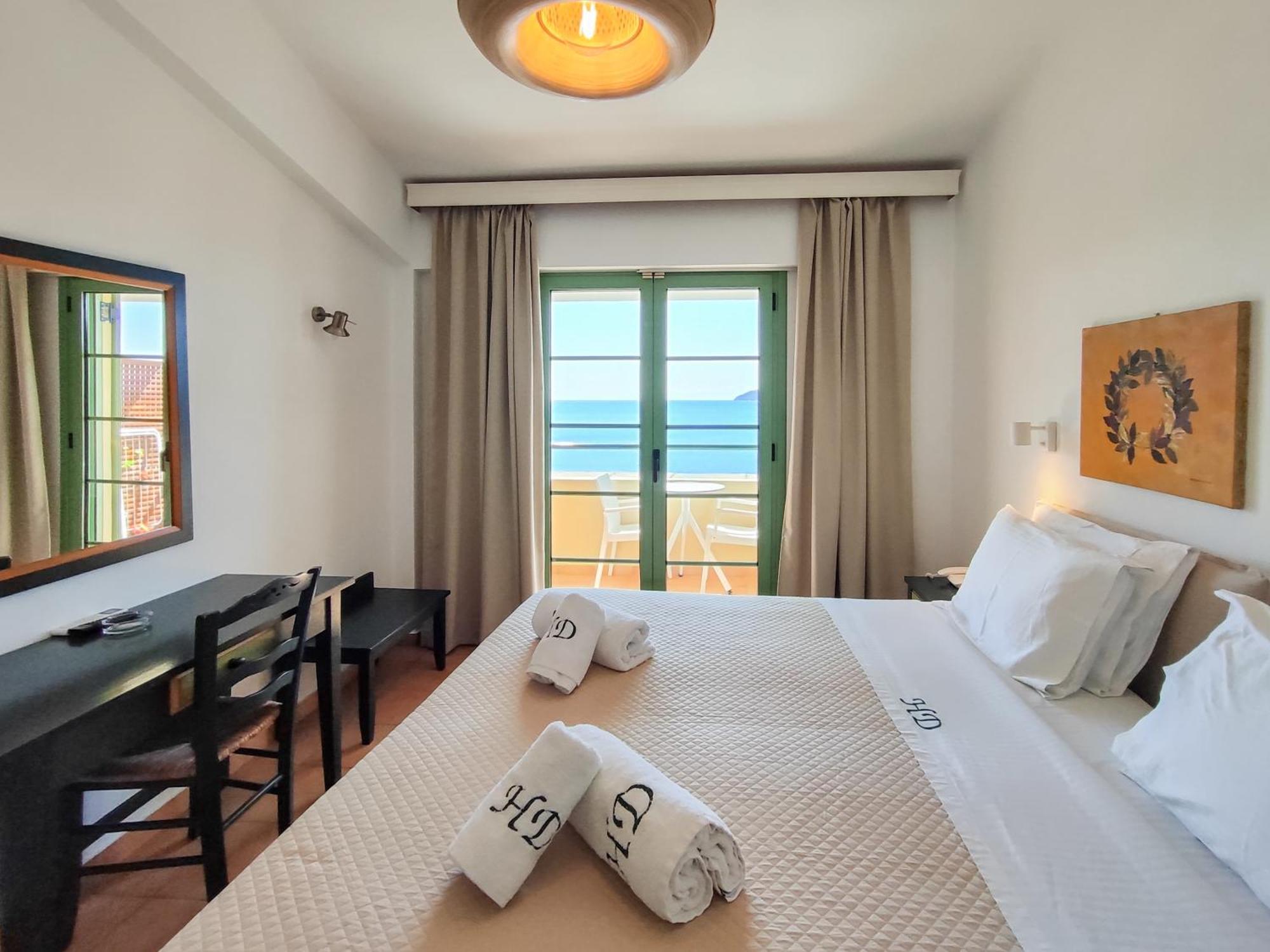 Hotel Dafni Skiathos Town Exterior photo